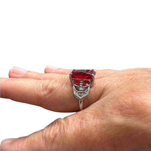 Red Gemstone and Silver Rhinestone Ring - Picture 4 of 8